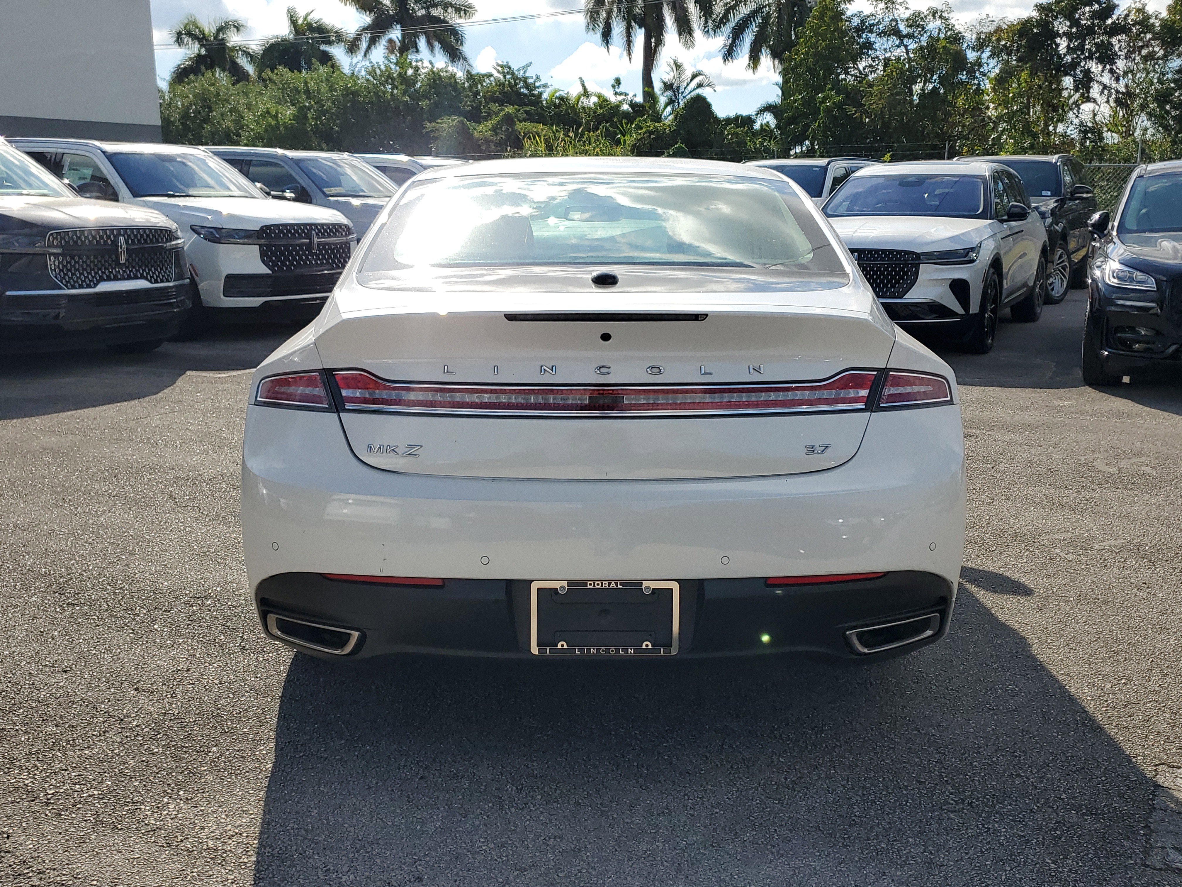 Used 2016 Lincoln MKZ w/ Equipment Group 300A Reserve image 5