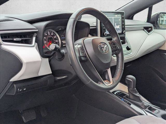 Used 2020 Toyota Corolla SE FWD image 2