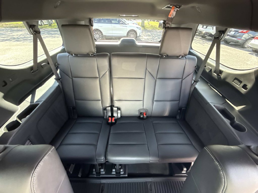 New 2026 Cadillac Escalade ESV 2WD w/ LPO, Floor Liner Package image 18