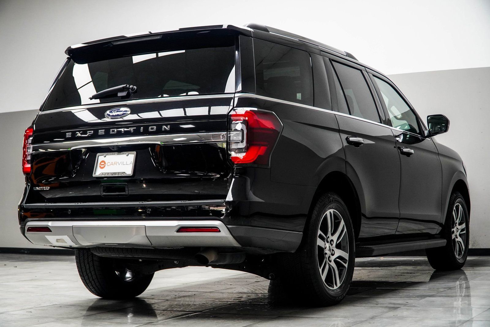 Used 2024 Ford Expedition Limited AWD/4WD image 13