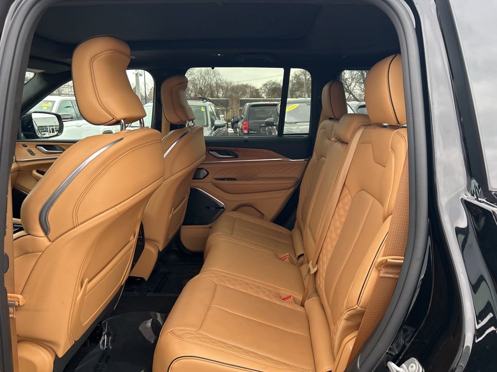 Used 2022 Jeep Grand Cherokee Summit image 17