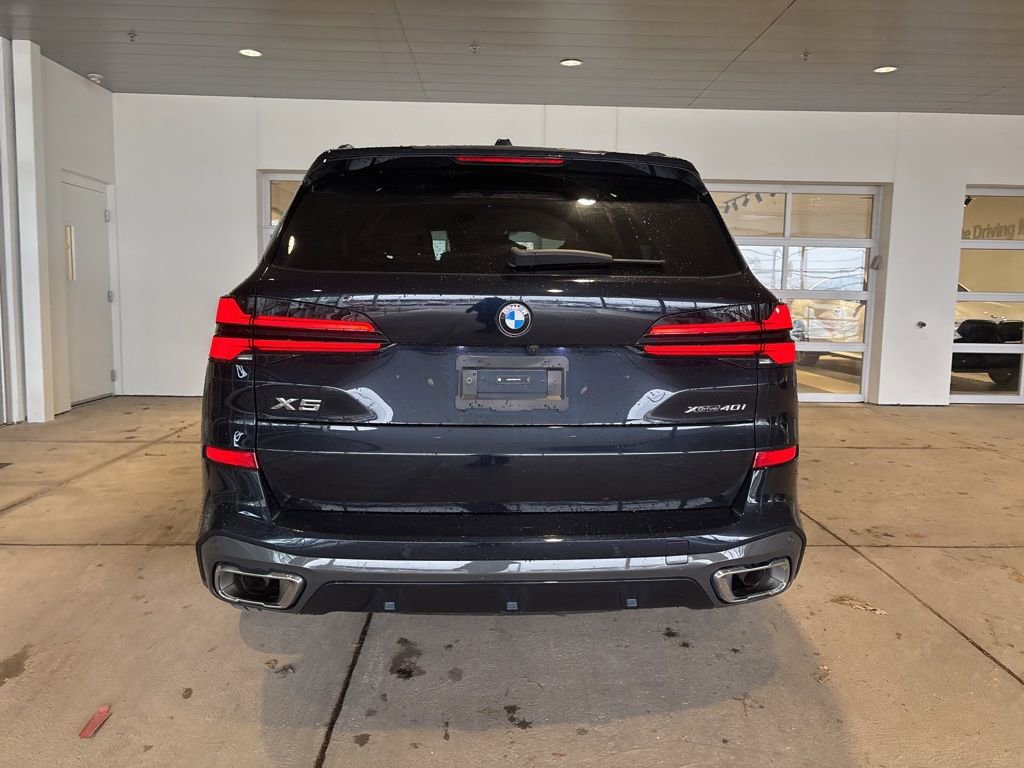 Used 2024 BMW X5 xDrive40i w/ M Sport Package image 4