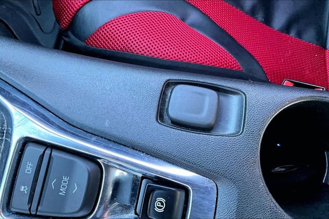 Used 2021 Chevrolet Camaro LT image 32