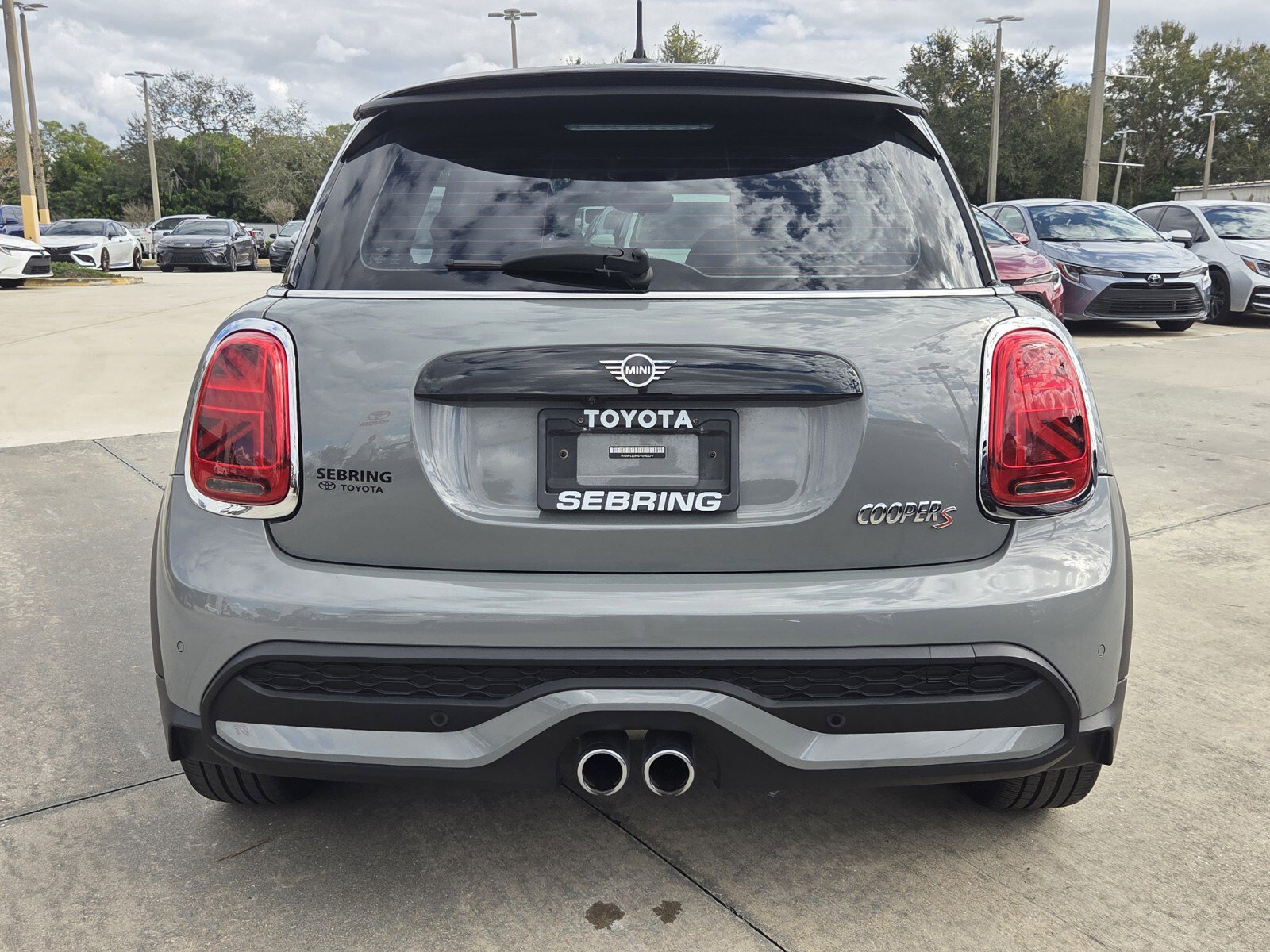 Used 2022 MINI Cooper S w/ Signature Upholstery Package image 7