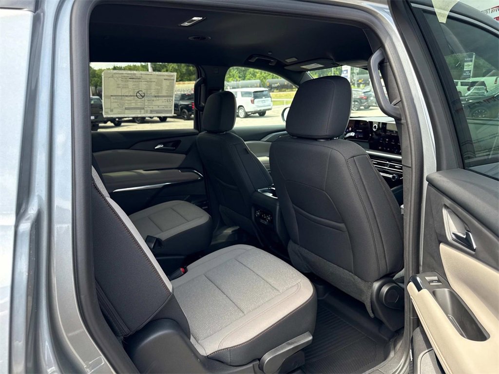 New 2025 Chevrolet Traverse LT w/ Enhanced Driving Package image 25