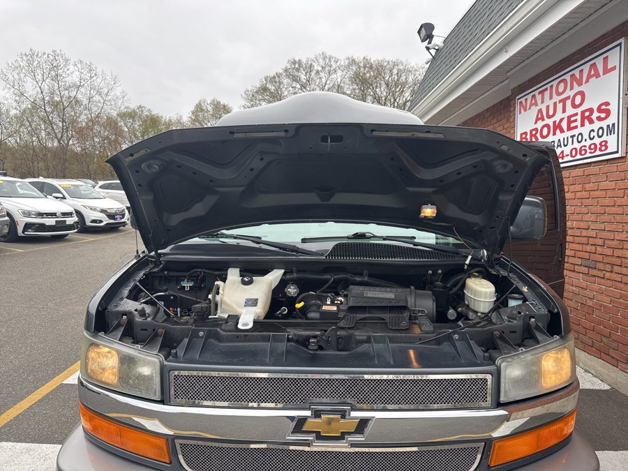 Used 2014 Chevrolet Express 2500 Extended RWD image 53