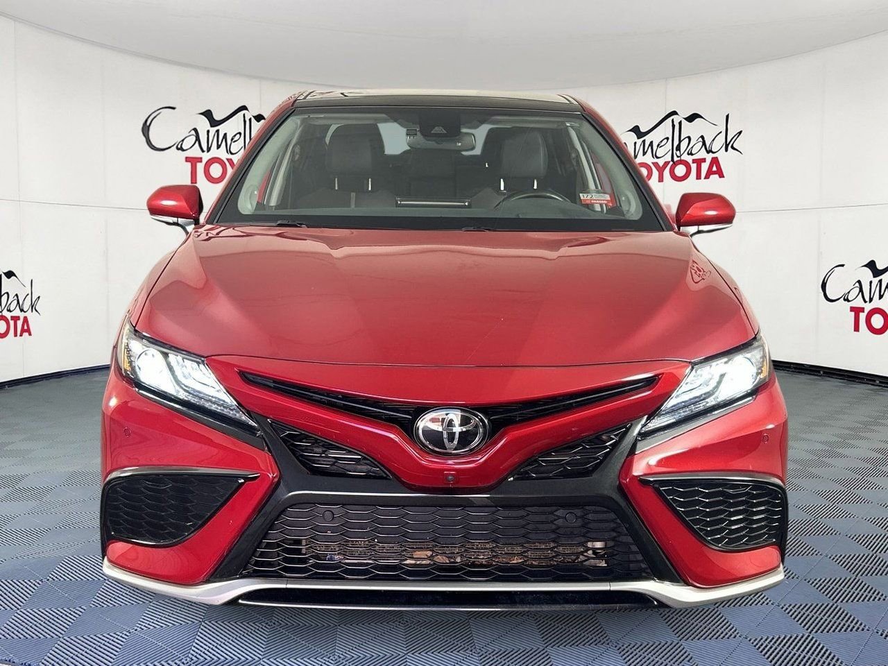 Used 2024 Toyota Camry XSE w/ Navigation Package image 3