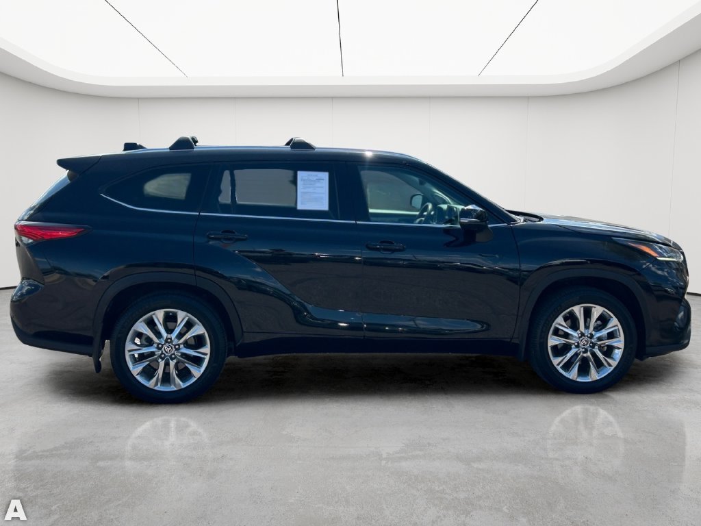 Used 2021 Toyota Highlander Limited AWD/4WD image 6