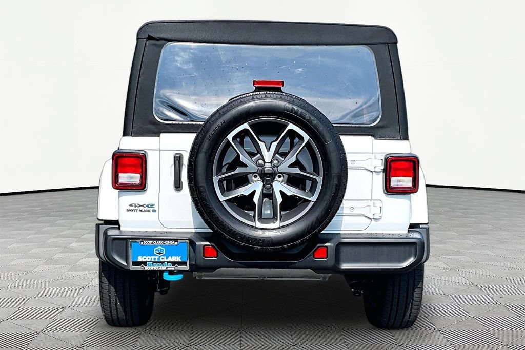 Used 2024 Jeep Wrangler Unlimited AWD/4WD image 7