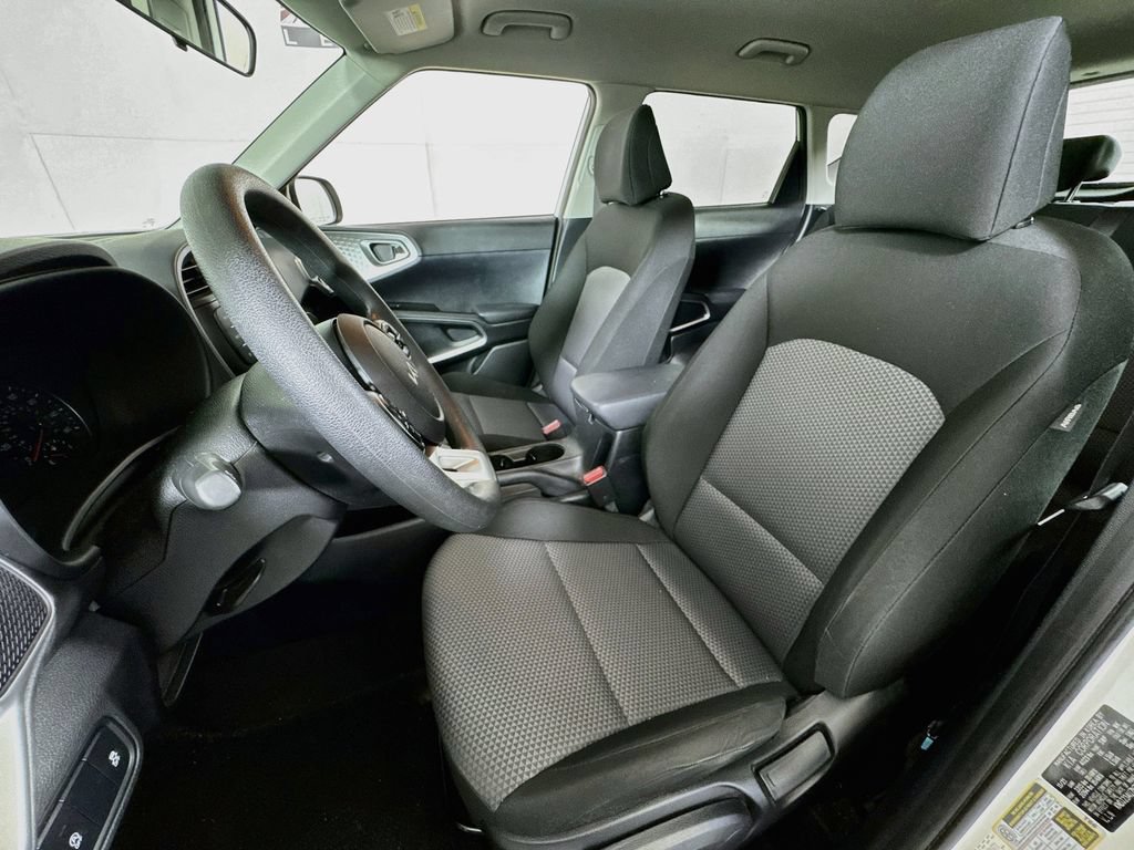 Used 2022 Kia Soul LX FWD image 19