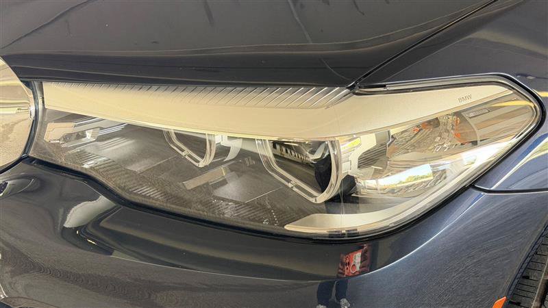 Used 2018 BMW 530i xDrive AWD/4WD image 10