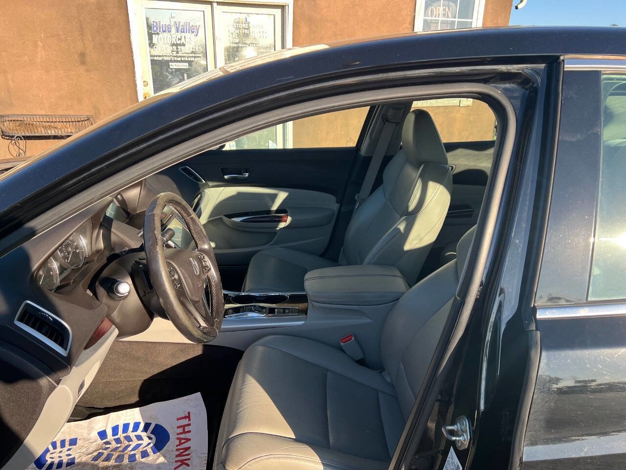 Used 2017 Acura TLX V6 FWD image 5