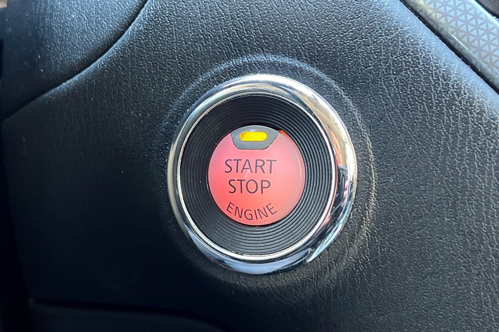 Used 2018 Nissan Pathfinder SL image 31