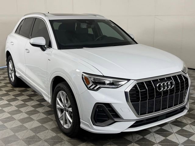 Used 2024 Audi Q3 2.0T Premium Plus w/ Premium Plus Package AWD/4WD image 10