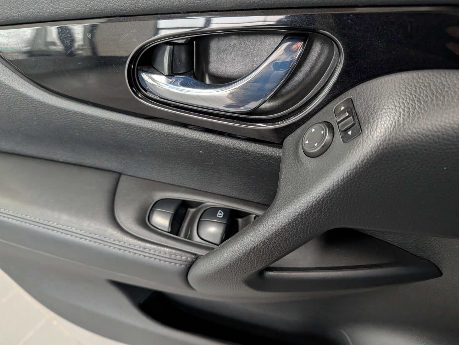 Used 2019 Nissan Rogue Sport SV image 15