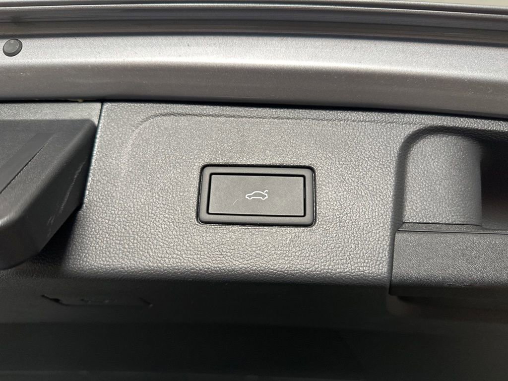 New 2026 Volkswagen Atlas SE image 18