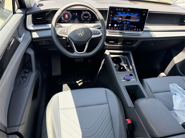 New 2025 Volkswagen Tiguan SE image 6