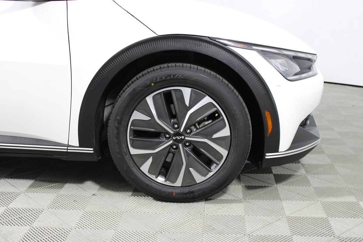 Used 2024 Kia EV6 Light RWD image 31
