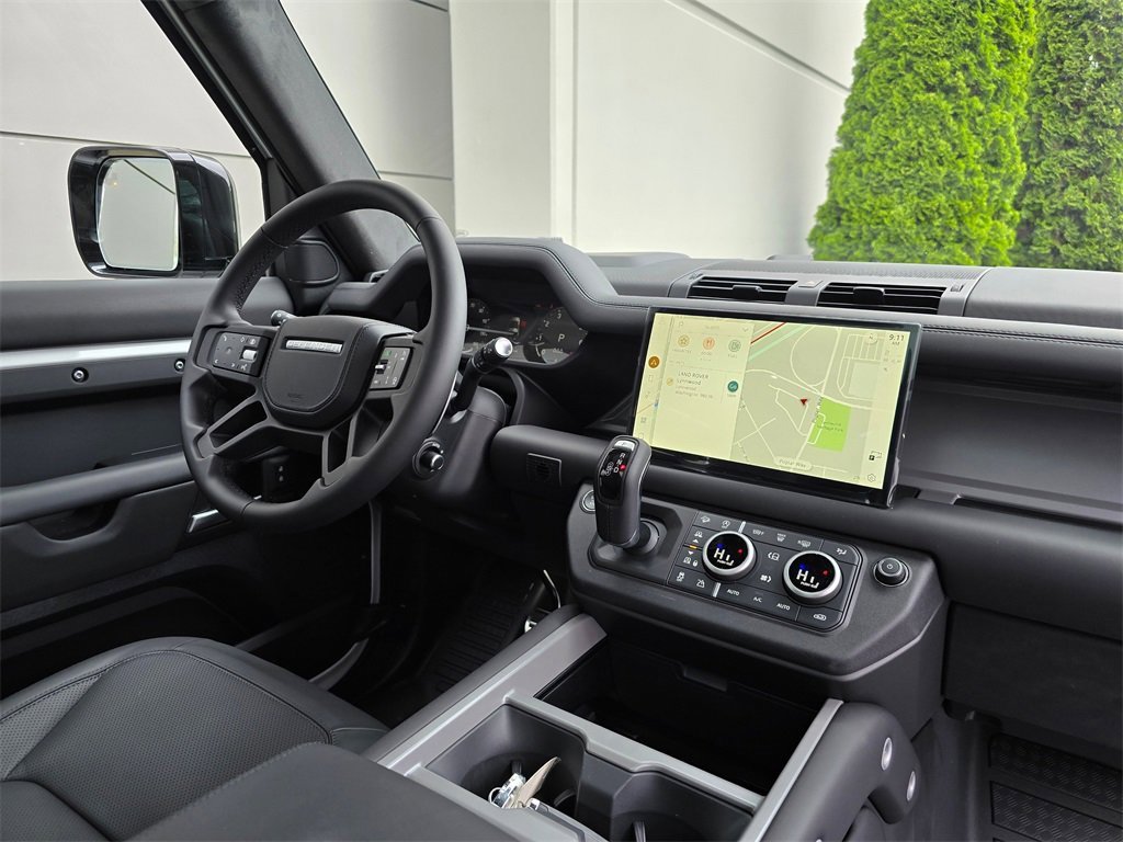 New 2025 Land Rover Defender 90 V8 image 29