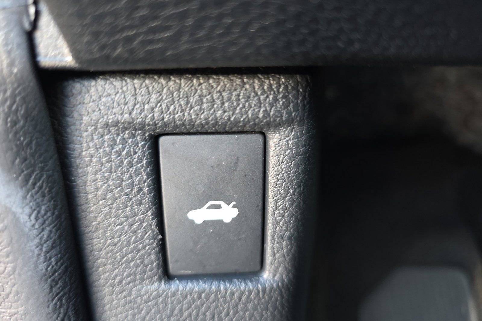 Used 2024 Honda Accord EX image 31