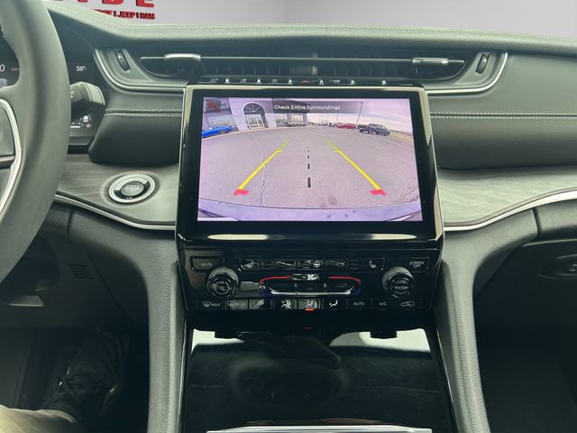 Used 2023 Jeep Grand Cherokee L Limited AWD/4WD image 20