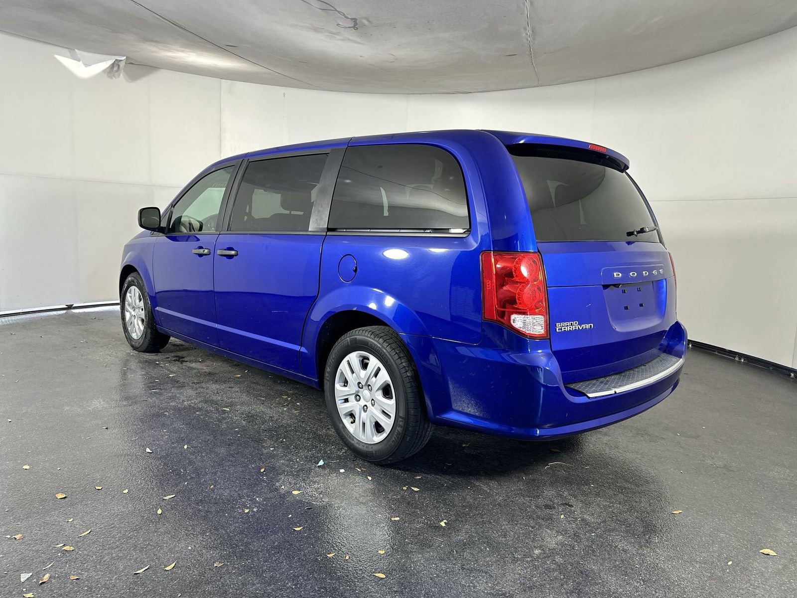 Used 2019 Dodge Grand Caravan SE image 6