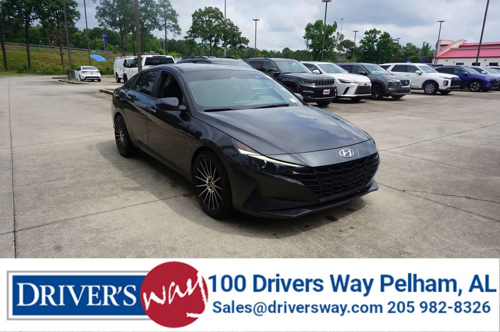 Used 2022 Hyundai Elantra SEL FWD image 1