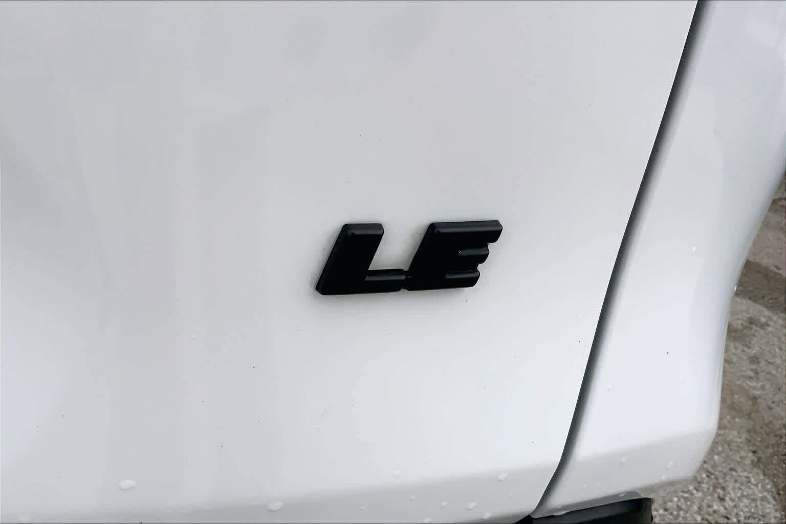 Used 2024 Toyota RAV4 LE FWD image 10