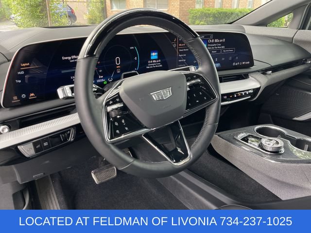 Used 2025 Cadillac Optiq Luxury 2 AWD/4WD image 10