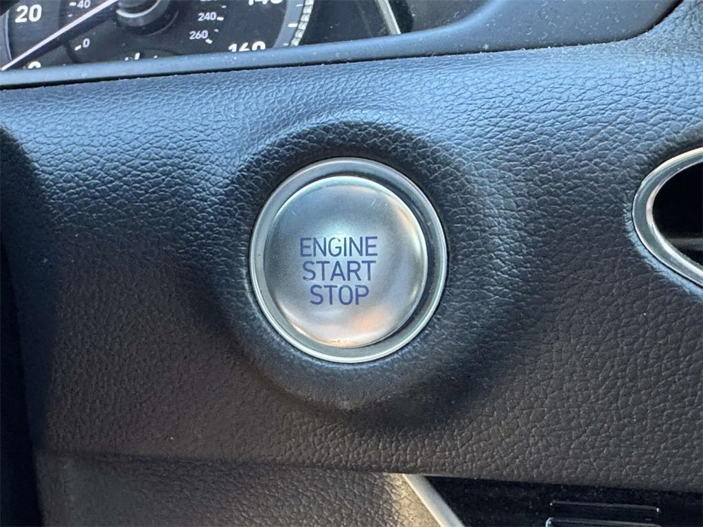 Used 2022 Hyundai Sonata SEL w/ Winter Weather Package image 9