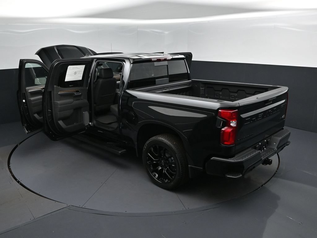 New 2026 Chevrolet Silverado 1500 High Country w/ Midnight Edition AWD/4WD image 2