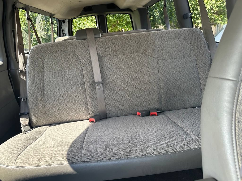 Used 2020 Chevrolet Express 3500 LT w/ LT Preferred Equipment Group RWD image 18