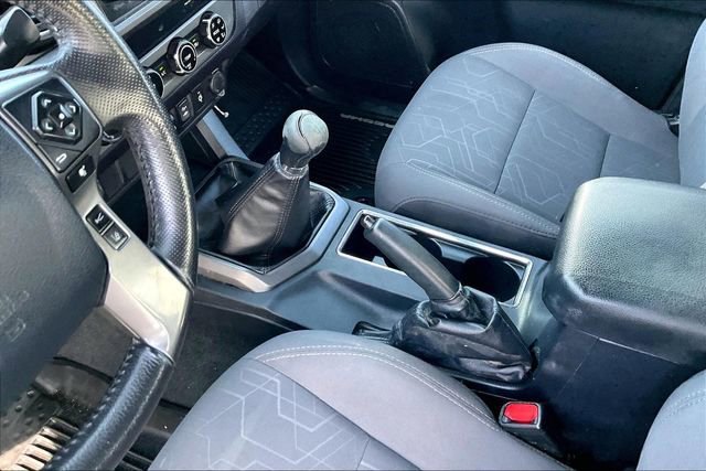 Used 2018 Toyota Tacoma TRD Sport image 14