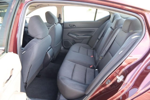 Certified 2024 Nissan Altima 2.5 SV FWD image 9