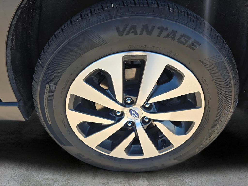Used 2022 Subaru Outback Premium AWD/4WD image 29