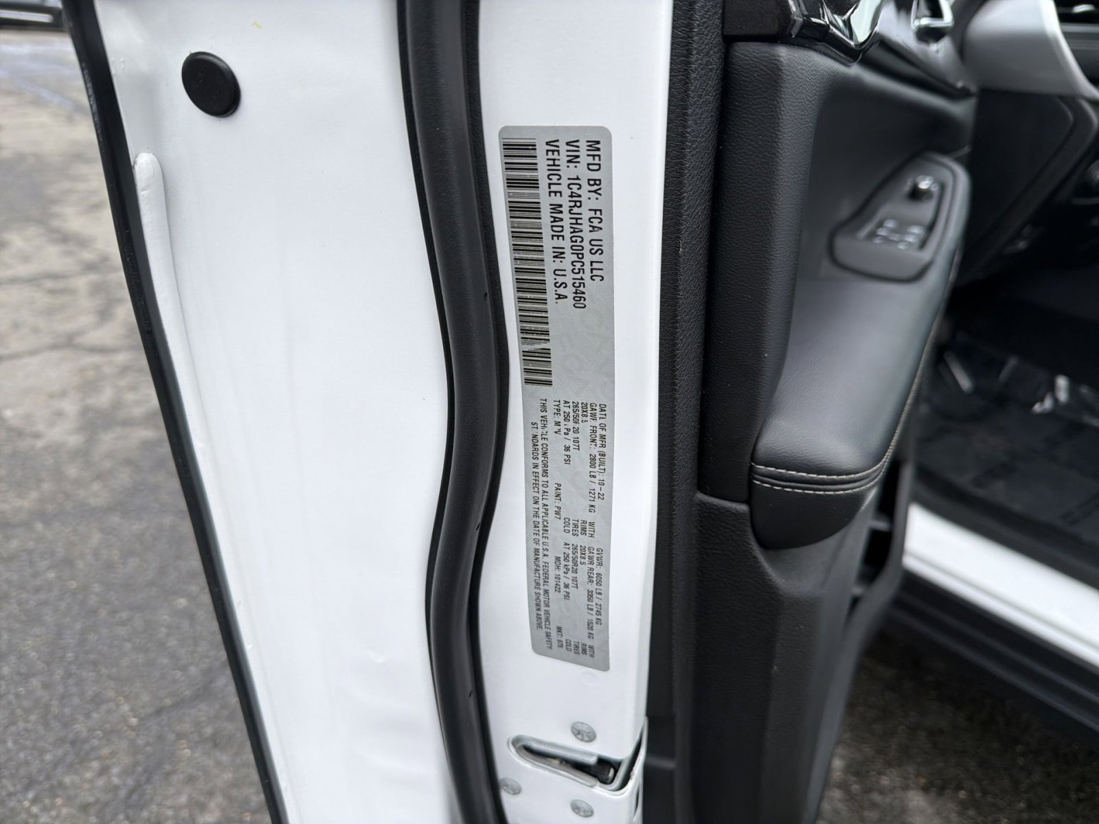 Used 2023 Jeep Grand Cherokee Altitude image 28