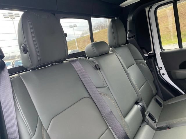 New 2026 Jeep Gladiator Mojave AWD/4WD image 34