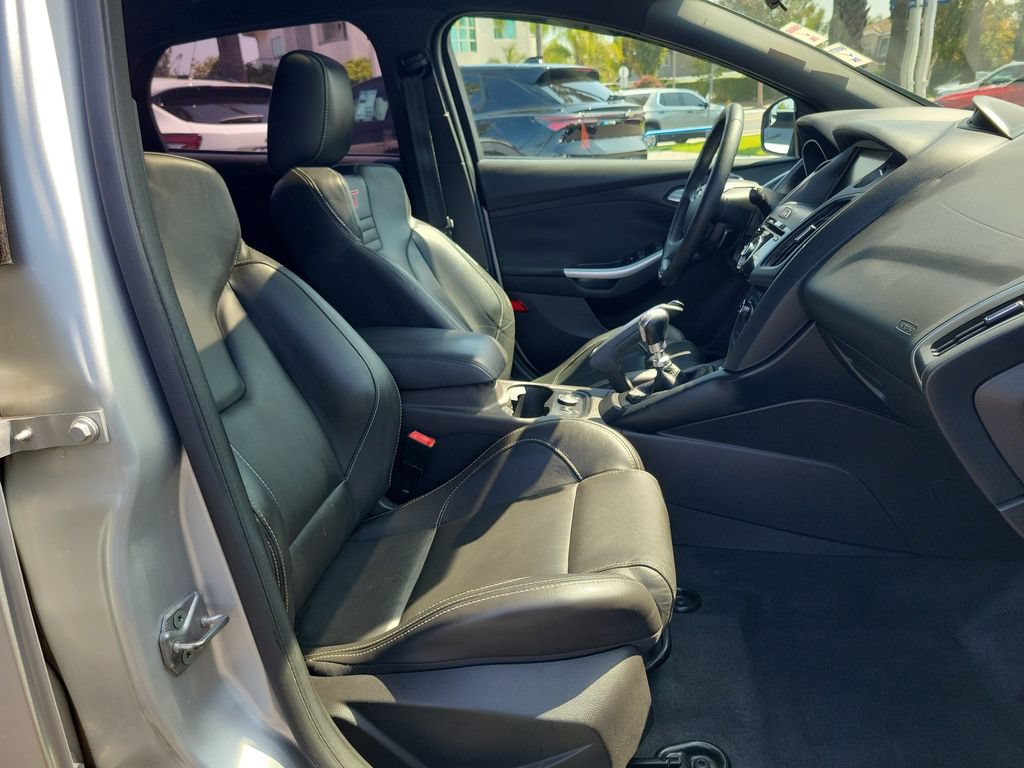 Used 2013 Ford Focus ST FWD image 16