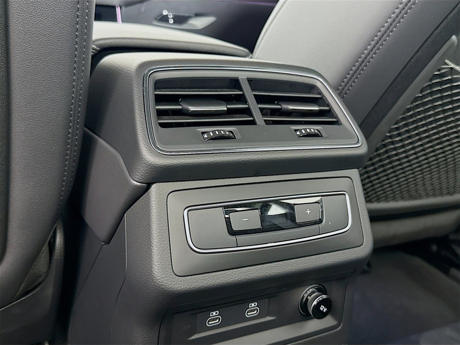 Certified 2025 Audi A6 2.0T Premium image 26