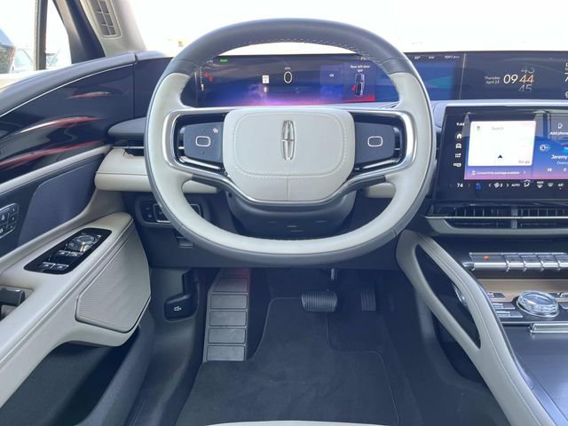 Used 2024 Lincoln Nautilus Reserve AWD/4WD image 14