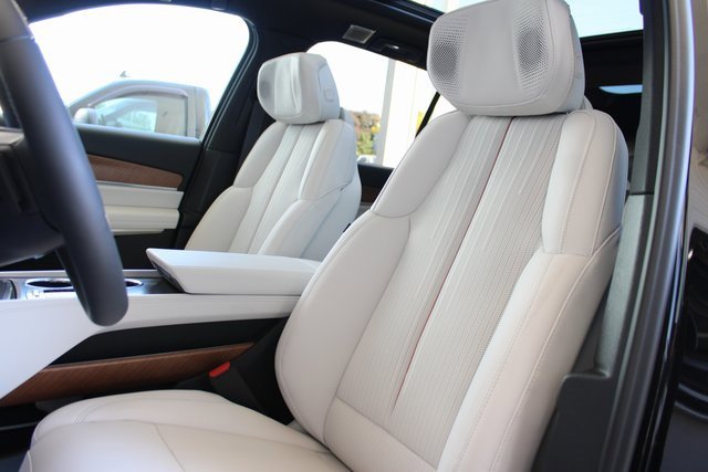 New 2026 Cadillac Vistiq Sport image 32