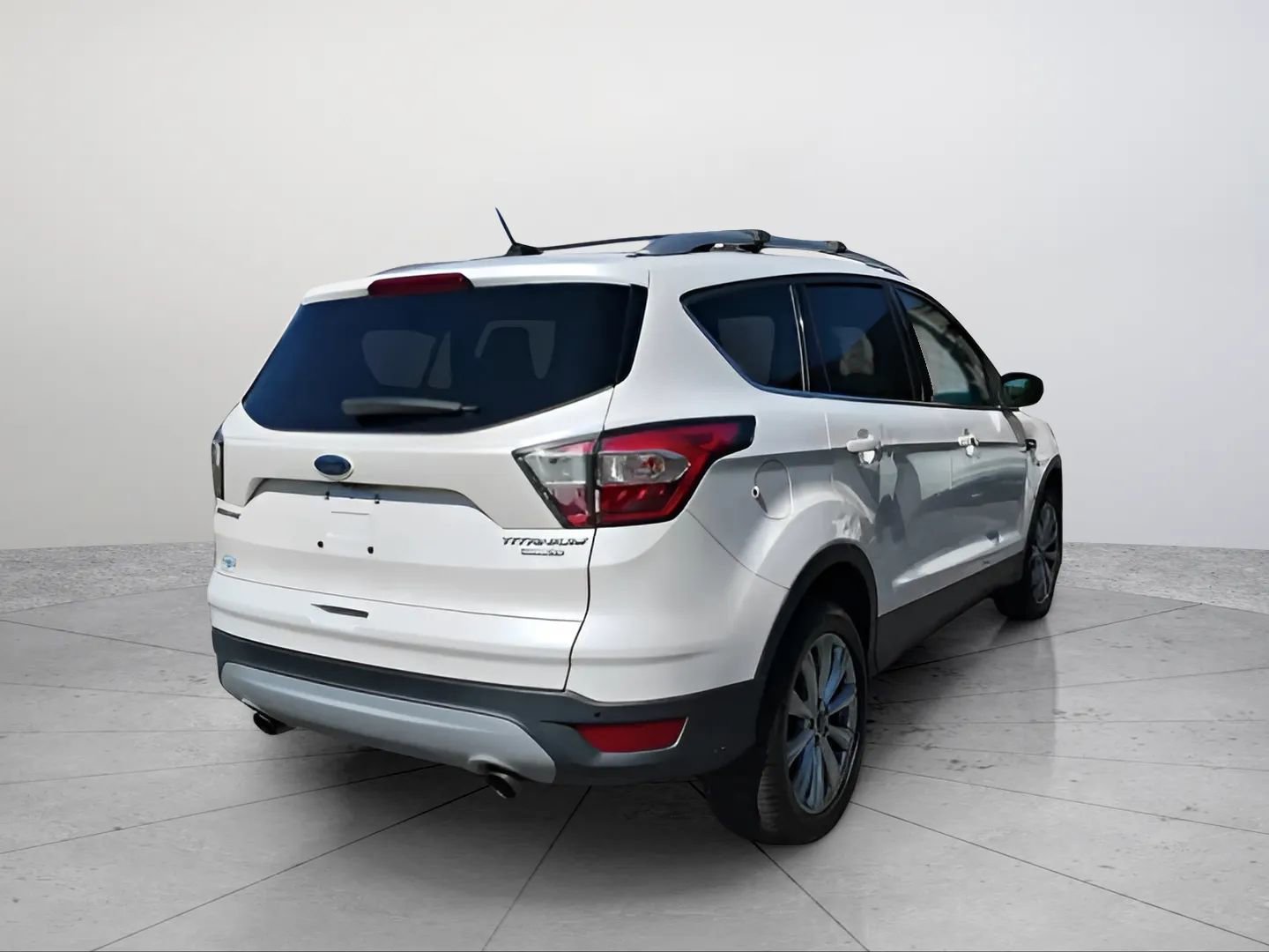 Used 2017 Ford Escape Titanium image 5