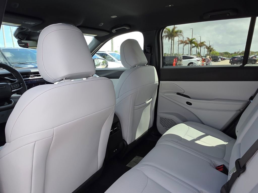 New 2026 Jeep Cherokee Limited AWD/4WD image 9