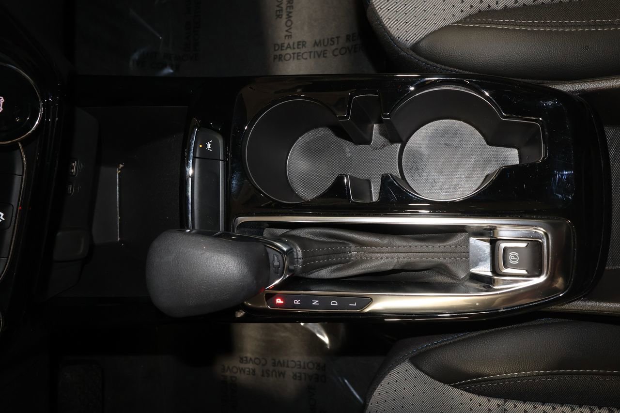 Certified 2025 Chevrolet Trax LT image 15