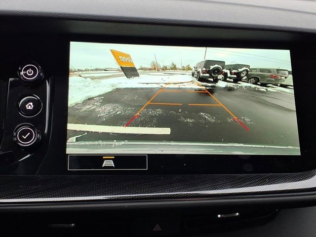 Used 2023 Buick Envision Essence image 13