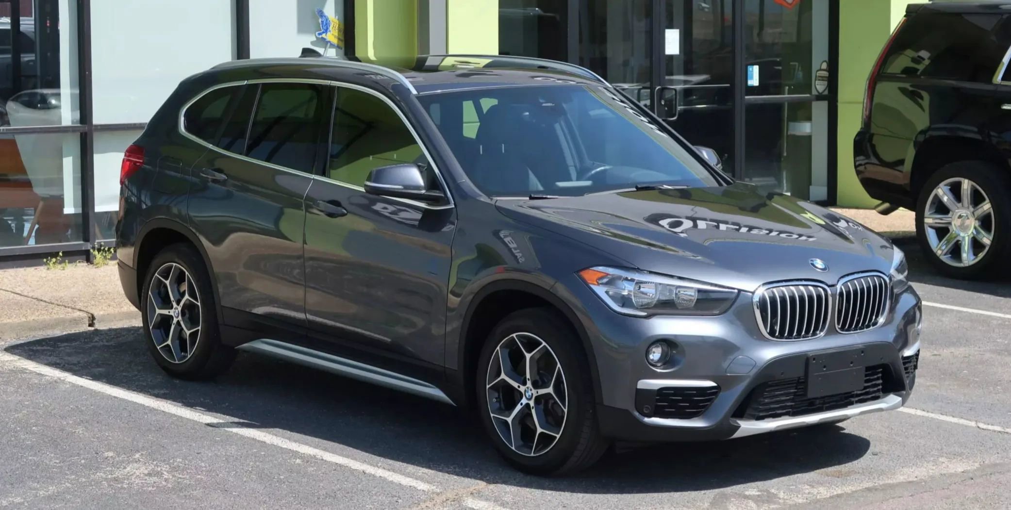 Used 2019 BMW X1 xDrive28i w/ Convenience Package AWD/4WD image 2