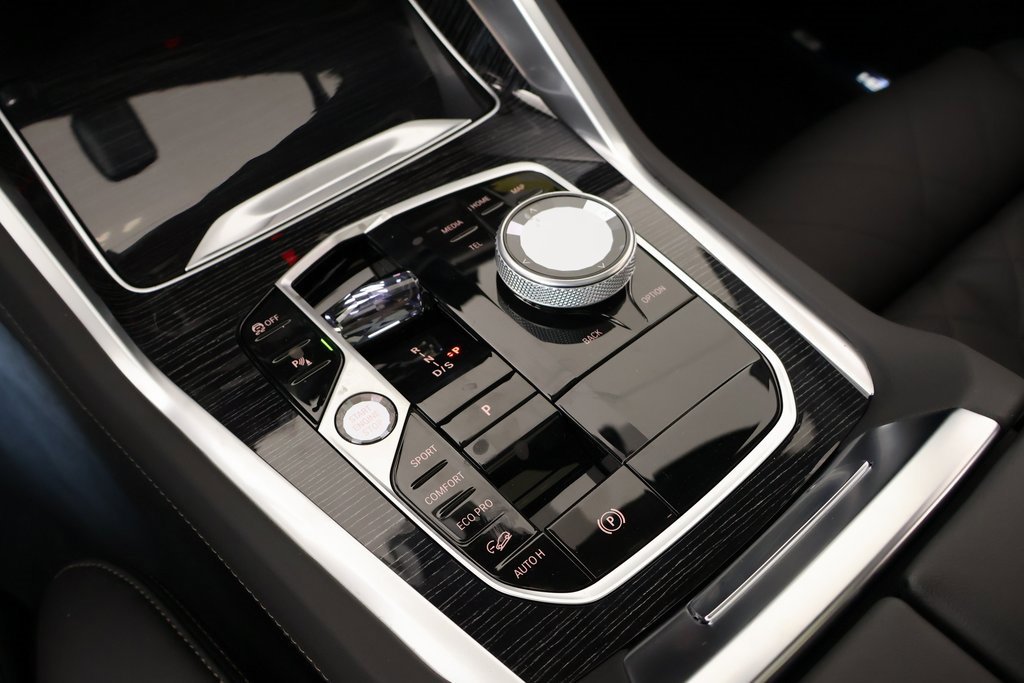 New 2026 BMW X6 M60i image 9