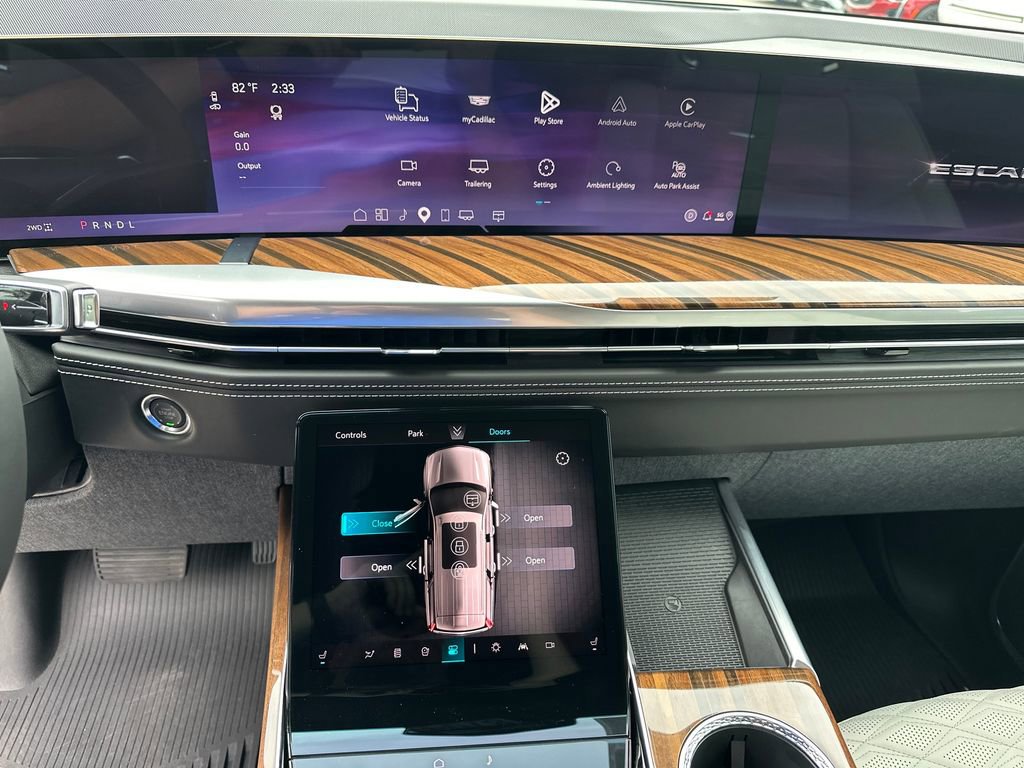 Used 2026 Cadillac Escalade Platinum Sport w/ LPO, Floor Liner Package AWD/4WD image 26