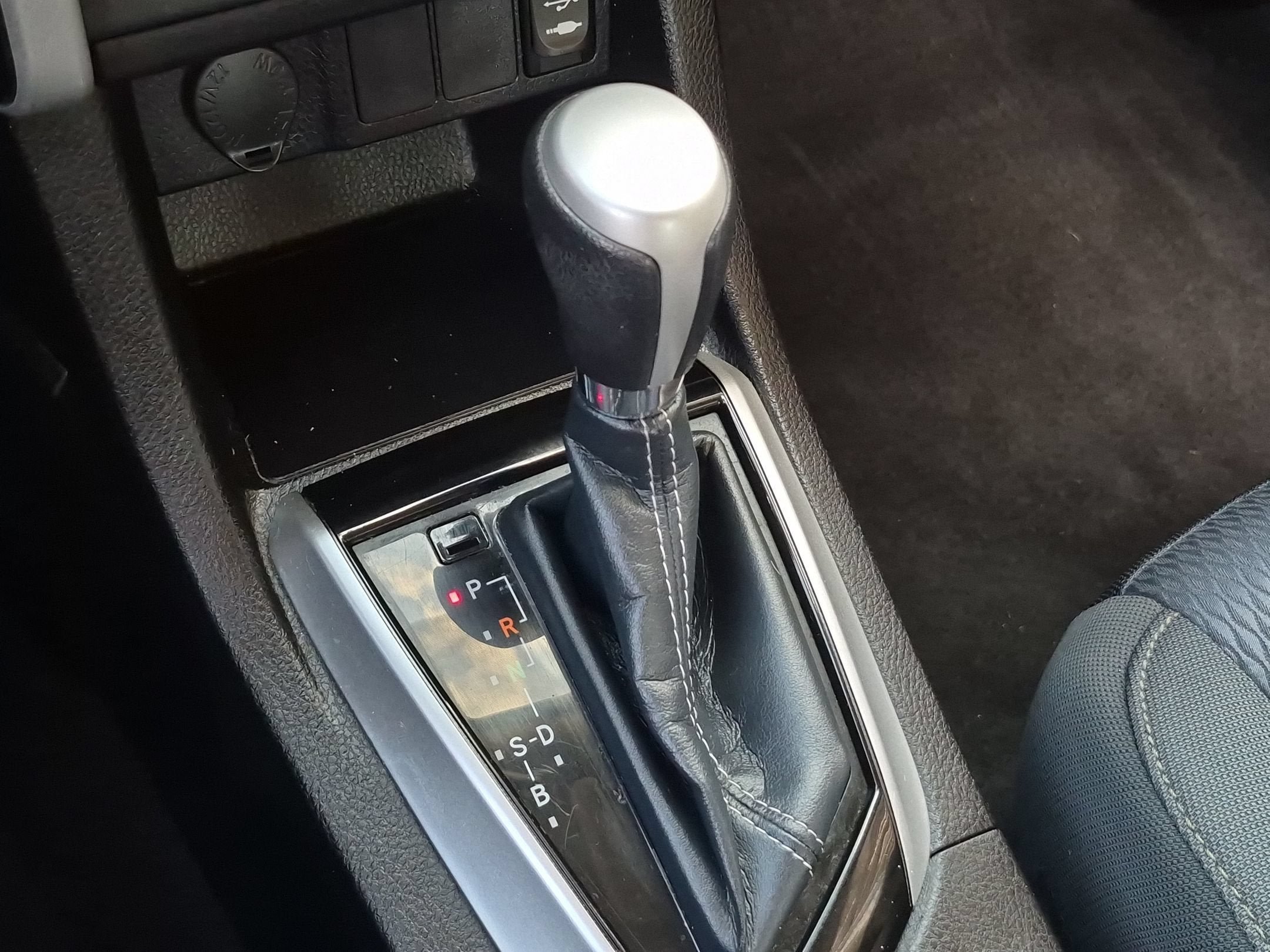 Certified 2019 Toyota Corolla LE FWD image 19