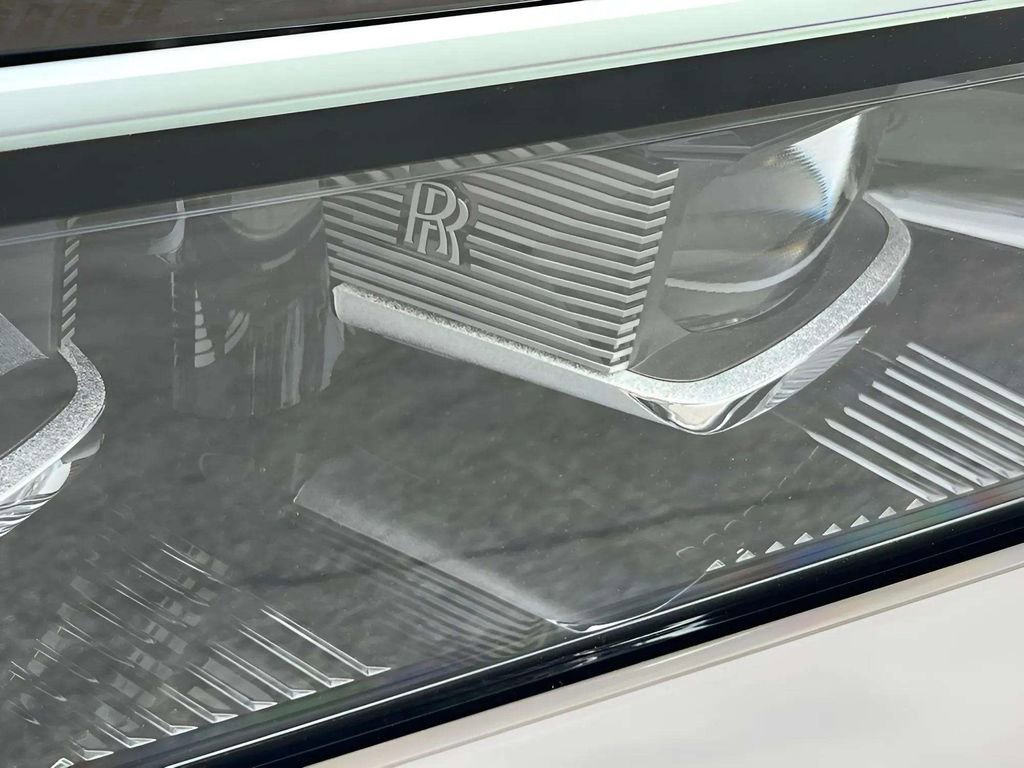 New 2026 Rolls-Royce Cullinan AWD/4WD image 24